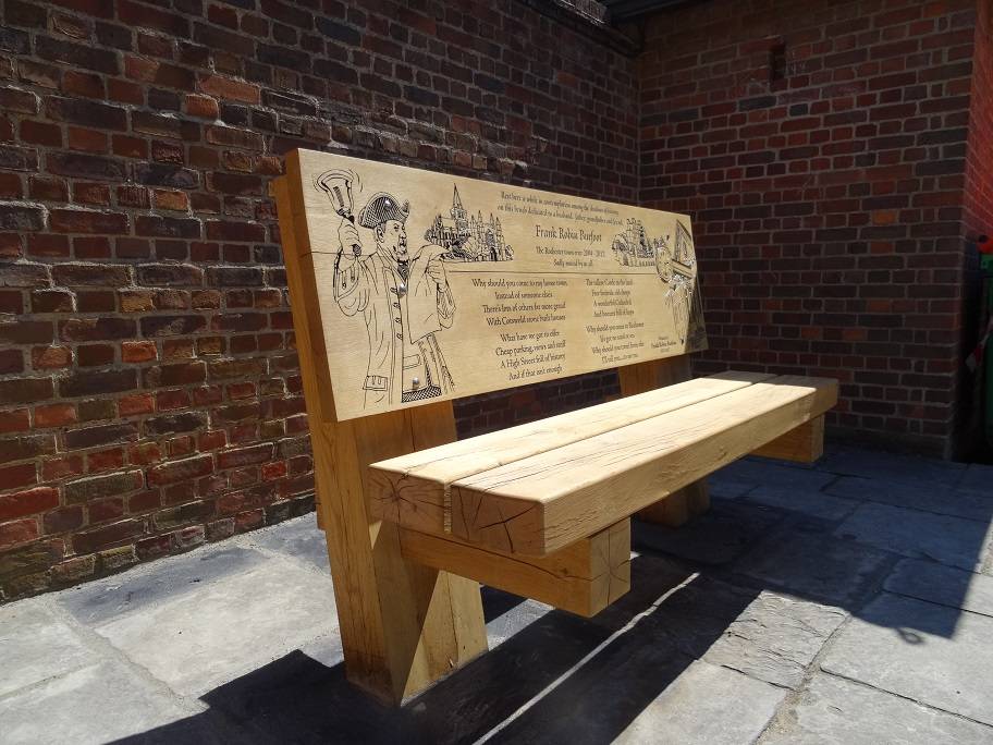 Town Crier Memorial Bench, Rochester