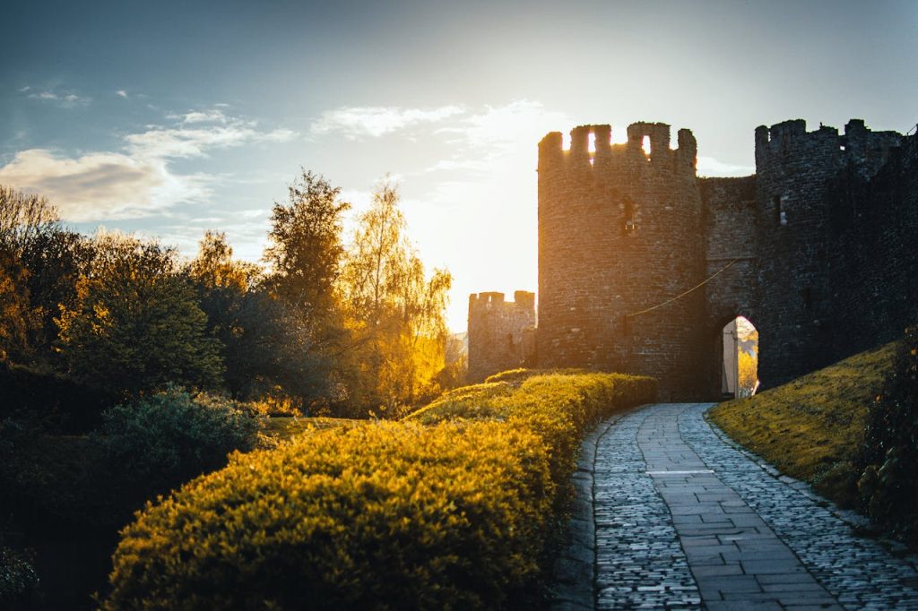 Why are people drawn to visit historical places?