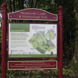 Cavalier entrance visitors sign
