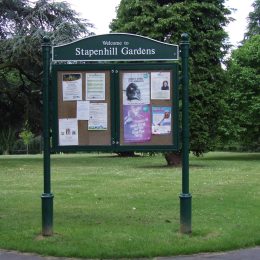 Cavalier notice board with header