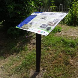 Chelmer single leg visitors sign