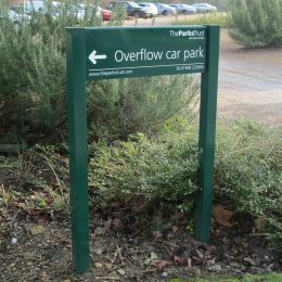 Milton keynes badging direction sign