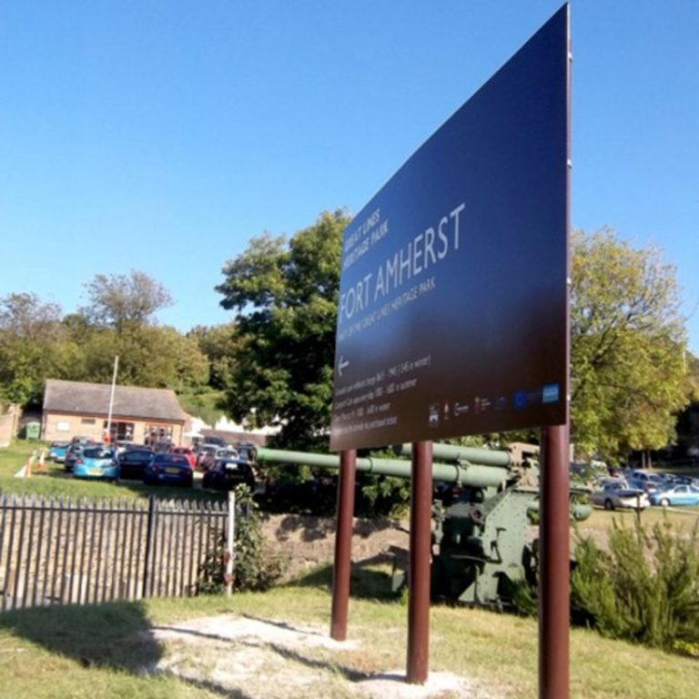 Modular entrance sign
