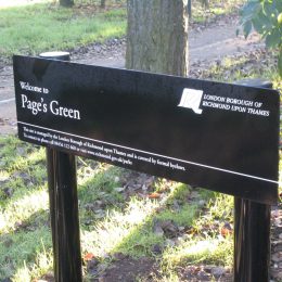 Richmond badging park sign close up