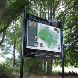 Richmond park entrance sign