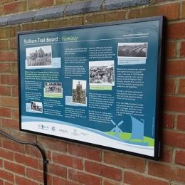 Wallmounting metal interpretation
