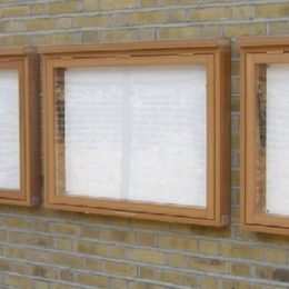 Wallmounting recycled plastic notice board