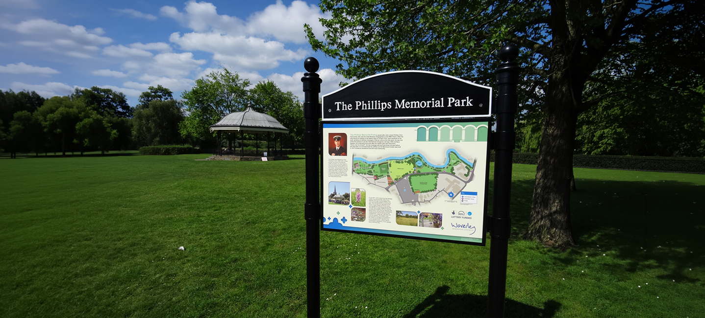 Interpretation displays – freestanding