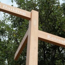 Recycled plastic fingerpost sign